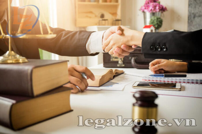 Văn phòng luật sư giỏi: tiêu chí đánh giá trước khi giao hồ sơ