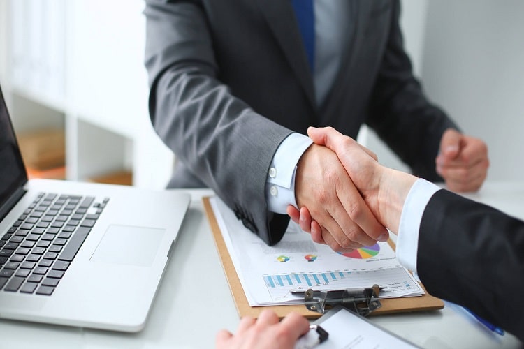 chuyển nhợng đất đai giữa hai doanh nghiêp