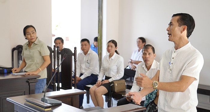 Án lệ và Vai trò của Nó trong Giải Quyết Tranh Chấp Dân Sự tại Việt Nam: Thực Trạng và Hướng Phát Triển